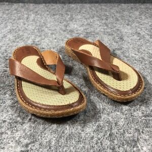 Born Basics Bora Sandals Womens Size 6 Brown Leather Thong Flip Flop Comfort